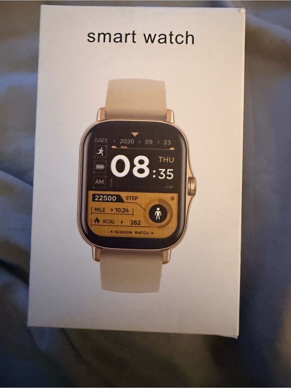 Smart Watch in Black. Fashion Fitness Tracker